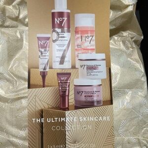 No7 Restore & Renew Skincare Set - Pink and White
